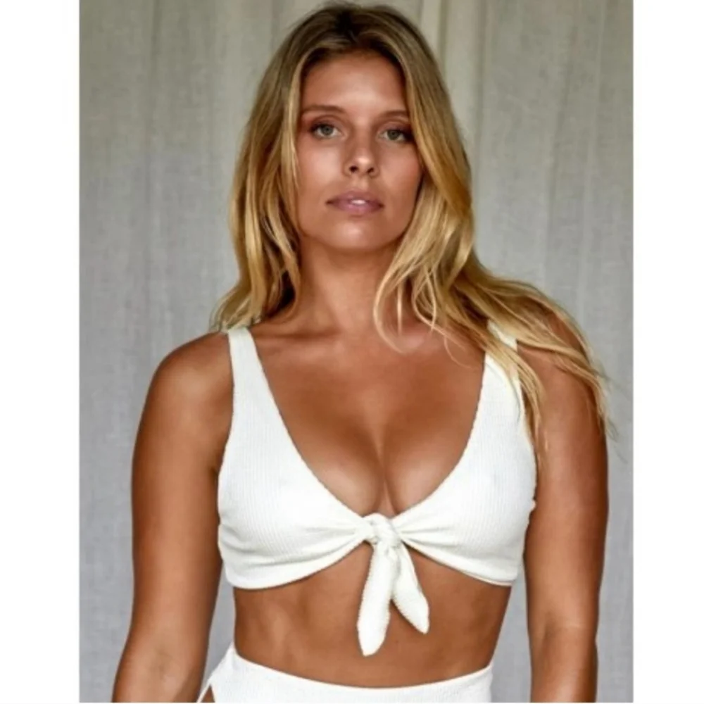 Monday Swimwear Portugal Top sz M butterscotch crinkle